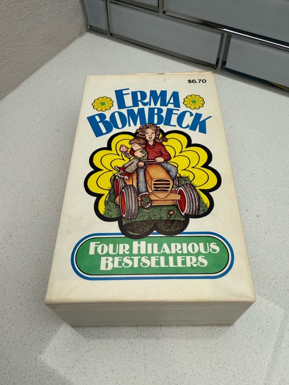 Vintage Set of 4 Erma Bombeck Books Four Hilarious Bestsellers Humor 60s 70s - Picture 8 of 12